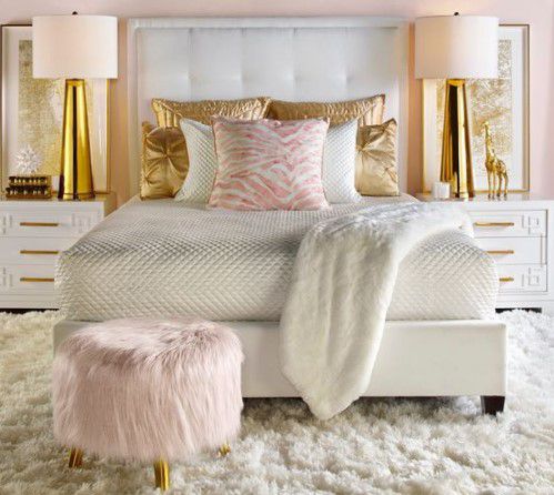 altın renkli yatak odası dekorasyonu