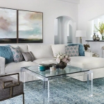beyaz kanepeler ile 2020 salon dekorasyonları
