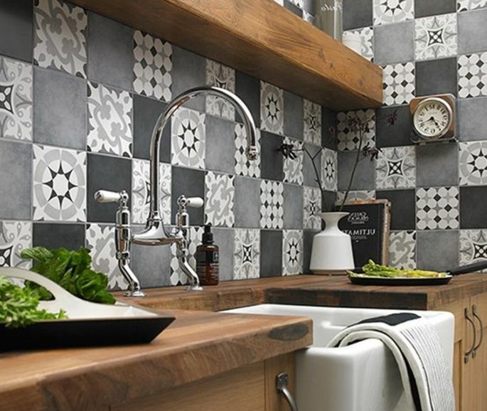 mutfak tezgah arası dekorasyonu için patchwork fayanslar