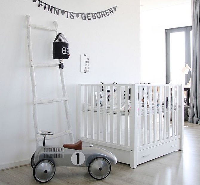 Yeni doğan bebek için İskandinav oda dekorasyonu