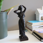 antik kadın heykel siyah
