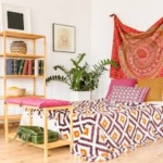 renkli bohem yatak odası dekorasyonu
