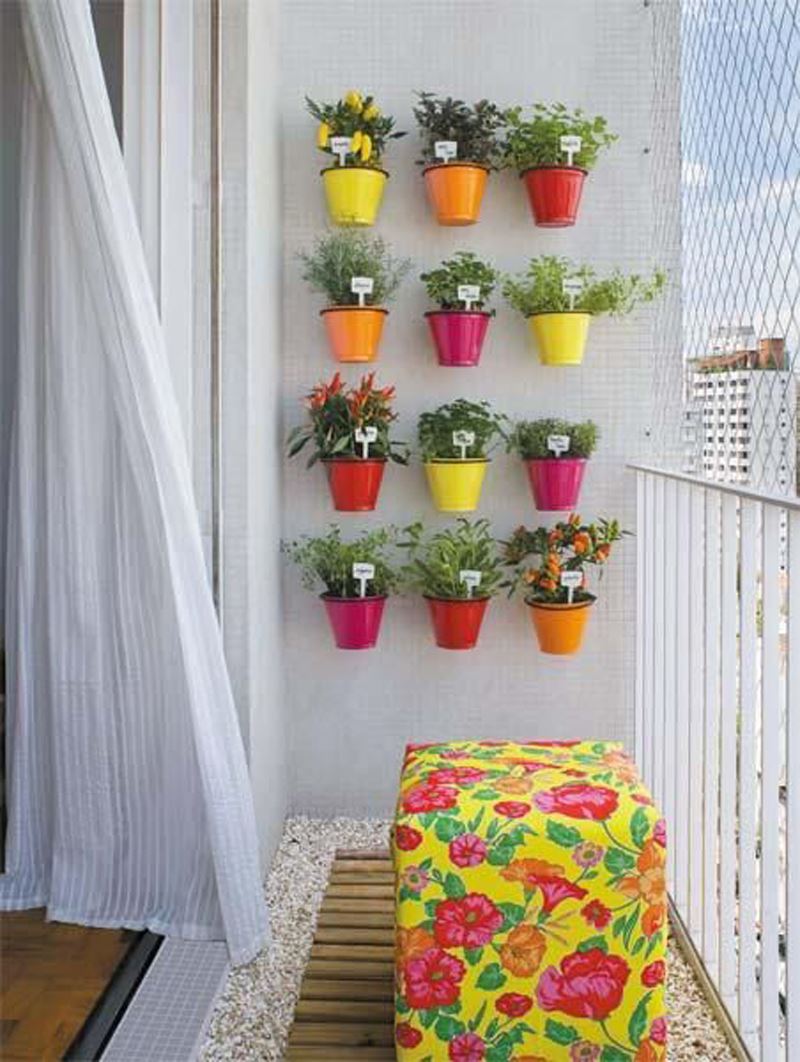 Balkon Saksıları ile Daha Renkli Balkon