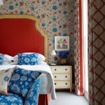 Grandmillennial yatak odası dekorasyonu