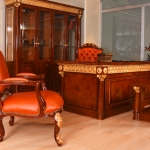 Klasik stil ofis mobilyası