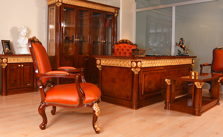 Klasik stil ofis mobilyası