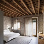 Ortaçağ Tarzında Modern Yatak Odası