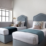 mavi ikiz yataklı oda