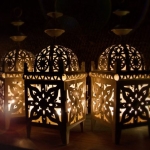 Titreşen ışıklar, peri ışıkları, elektrikli dekoratif mumlar ve dekoratif lambalar